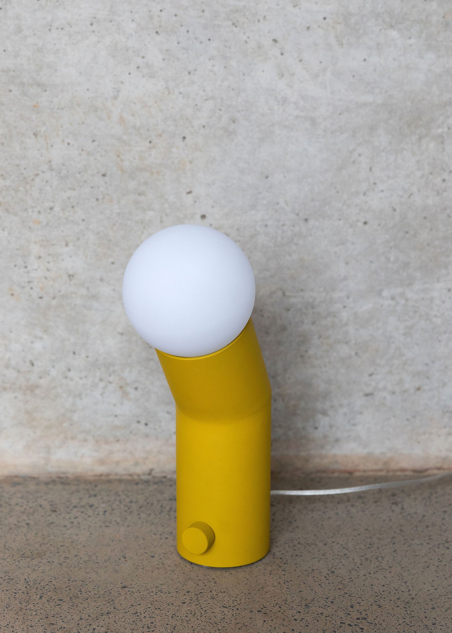Capsule Lamp