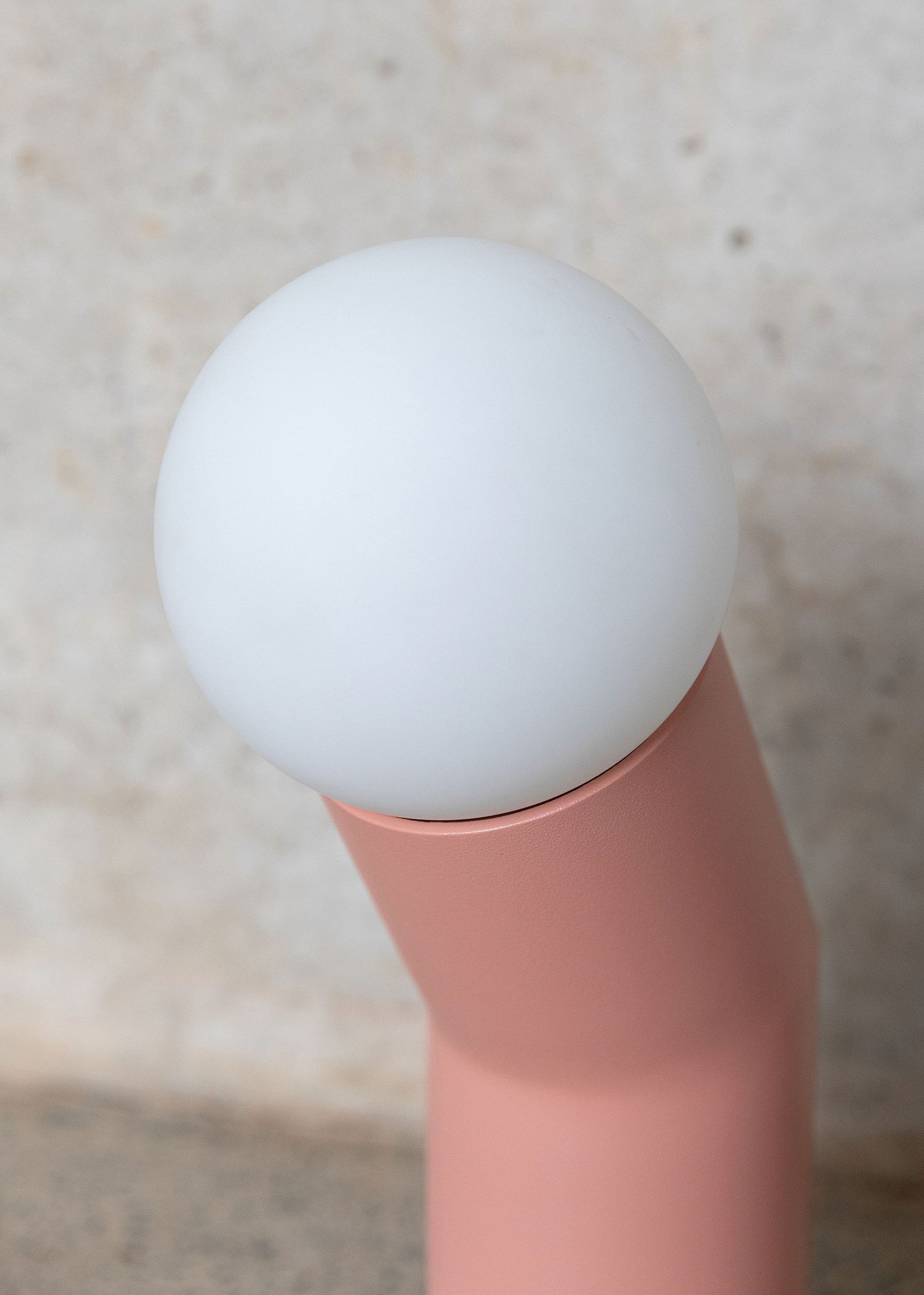 Capsule Lamp