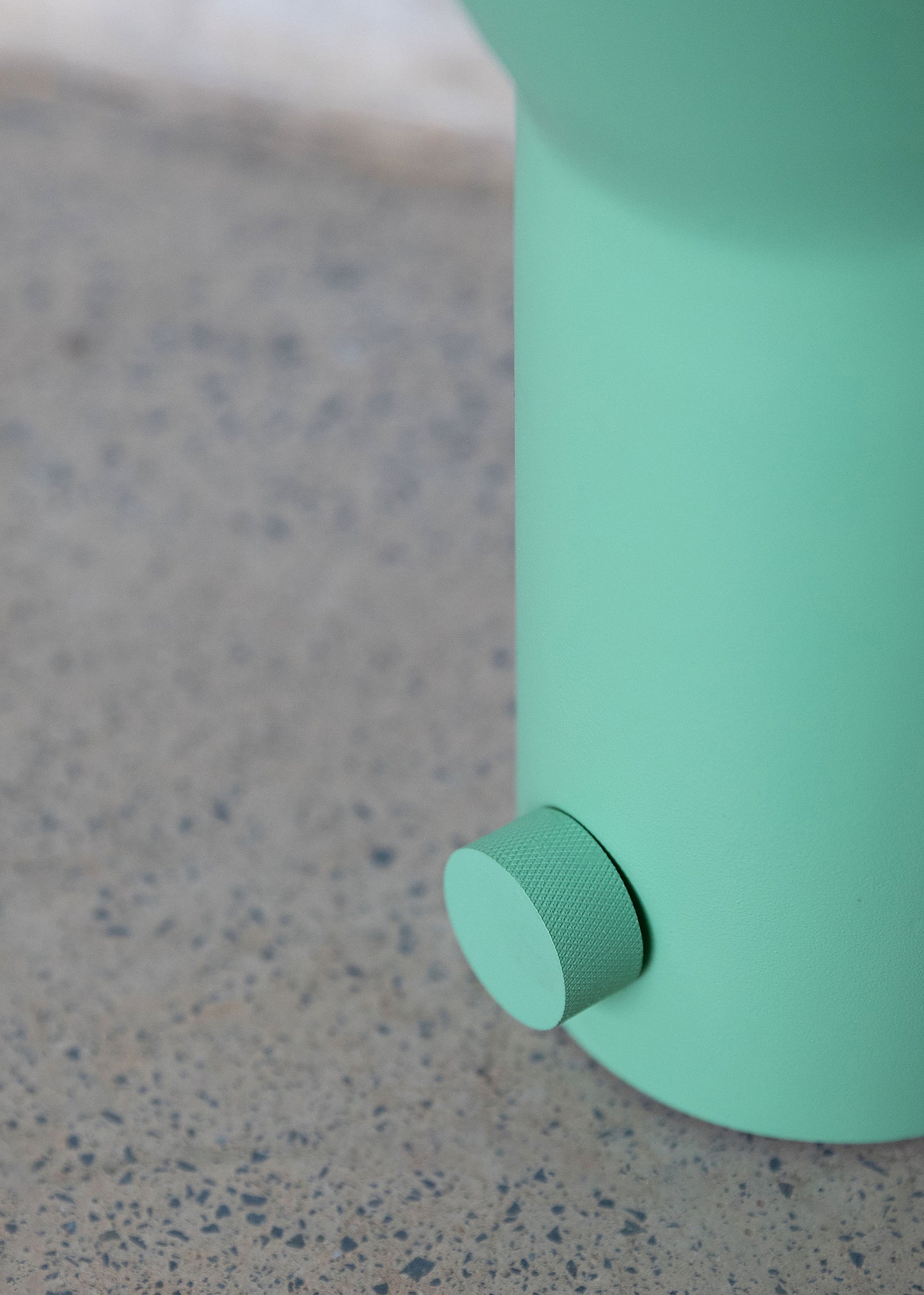 Capsule Lamp