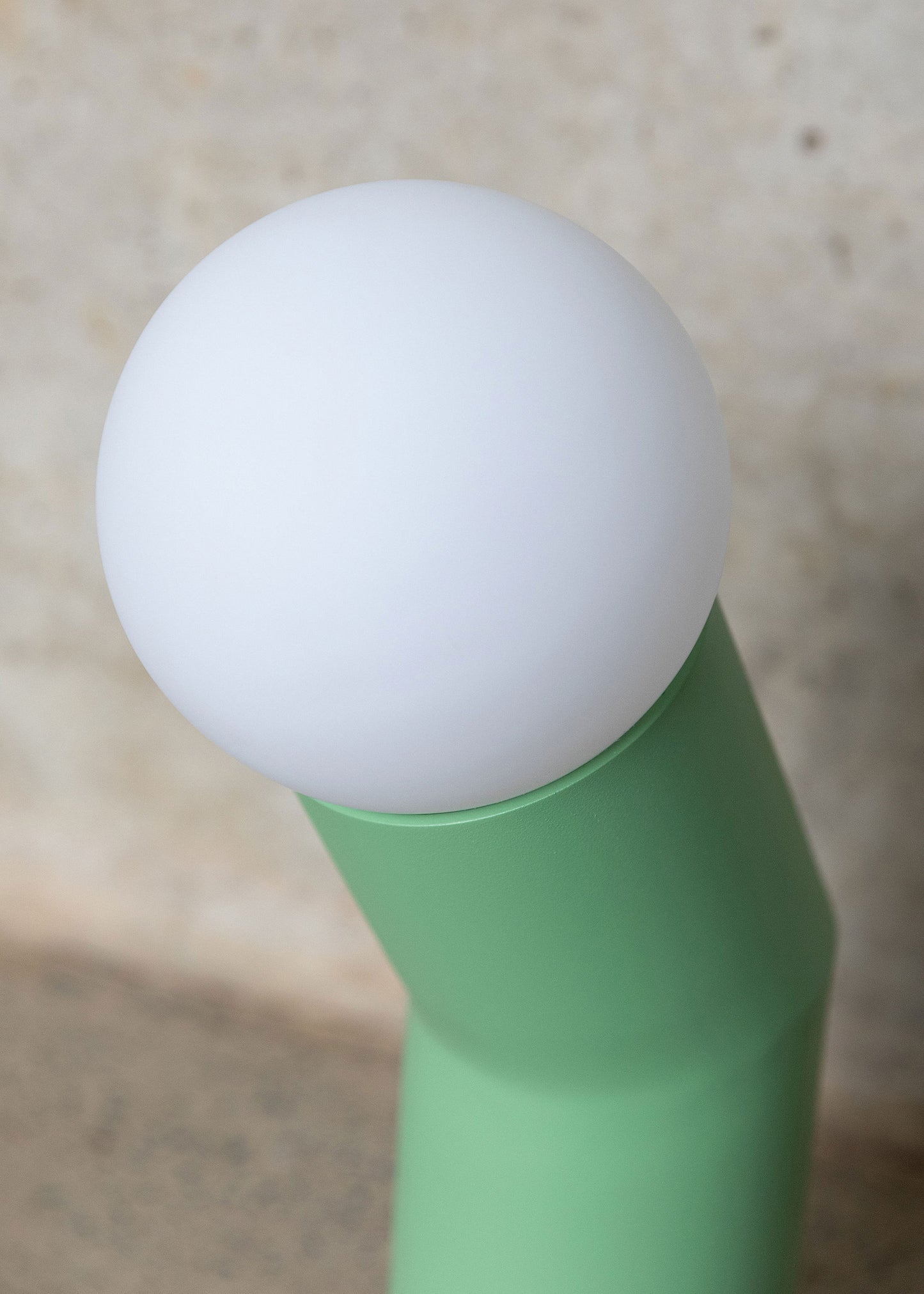 Capsule Lamp