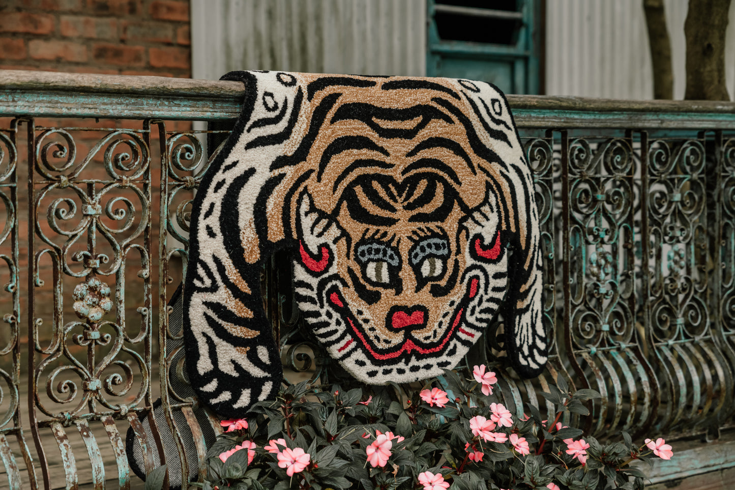 Tiger Mat Large
