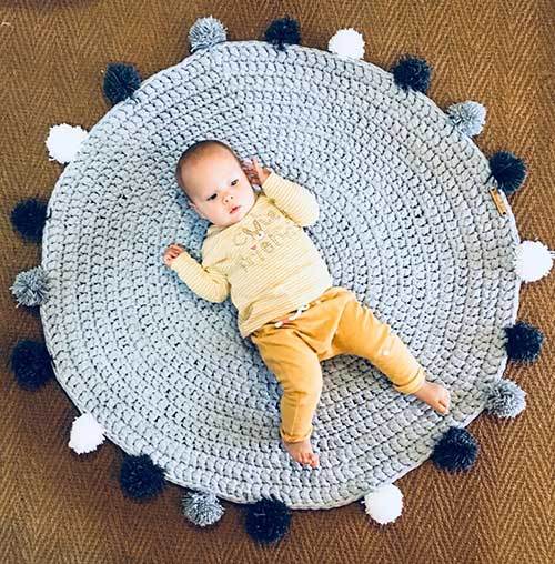 Pom Pom Rugs Spaghetti Yarn