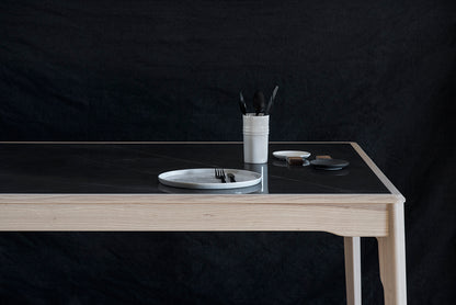 Klip Dining Table