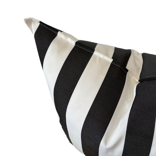 Black & White Stripe Outdoor Scatter