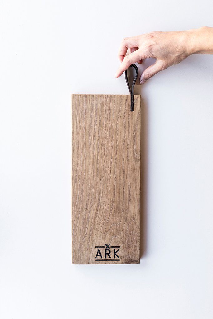 The Minimalist Oak Board - Esque
